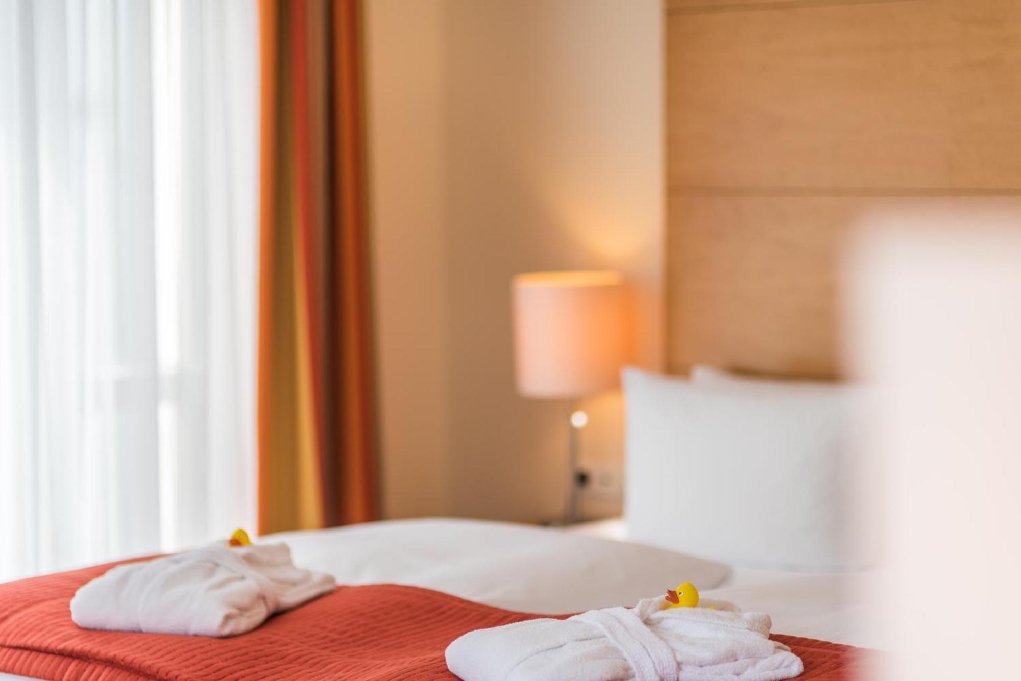 Park-Hotel Huebner 로스토크 외부 사진